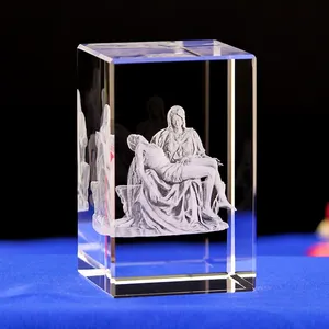 Cristal interior escultura artesanato lembranças da igreja cubo de cristal/blocos fabricantes de lembranças de viagem por atacado