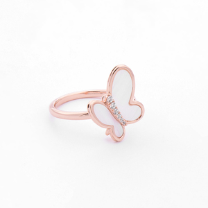 Vente en gros Cadeau de fête des femmes Bague papillon en argent 925 et plaqué or 18 carats en nacre disponible en vrac - Product Image 3