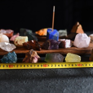 Vente en gros de tourmaline œil-de-tigre jaune naturelle, opale blanche, améthyste violette, fluorite verte Tianhe, prase et plugs en cristal. - Product Image 4
