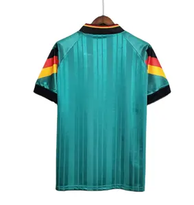 Vente chaude top 1996 maillot de football vintage allemand avec logo et numéro de transfert de chaleur impression maillot de football rétro musiala