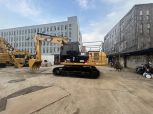 รถขุดตีนตะขาบ Caterpillar 320D2L มือสอง ผลิตในญี่ปุ่น น้ำหนัก 21 ตัน ชั่วโมงการใช้งานต่ำ CAT 320D2 L พร้อมขาย - Product Image 4