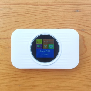 Lsun mf601v Cat4 LTE 4G <span class=keywords><strong>router</strong></span> 3650mAh pin LCD hiển thị 300Mbps <span class=keywords><strong>dual</strong></span>-band Wi-Fi hotspot <span class=keywords><strong>Sim</strong></span> Thẻ - Product Image 4