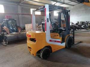 Le Japon a importé la peinture originale chariot élévateur d'occasion TCM FD20 2 tonnes en bon état pour la vente de machines de construction en stock - Product Image 6