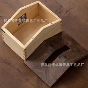 กล่องกระดาษทิชชู่ไม้เนื้อแข็ง 19x13x13 ซม. ของตกแต่งโต๊ะทำงานทำมือ ดีไซน์ไม้วอลนัท - Product Image 5