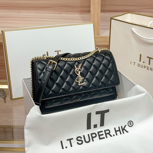 <span class=keywords><strong>Sac</strong></span> bandoulière <span class=keywords><strong>matelassé</strong></span> en cuir véritable haut de gamme pour femme, nouveau style 2025, avec chaîne et fermeture éclair, tendance et polyvalent, <span class=keywords><strong>petit</strong></span> format carré en polyester - Product Image 4