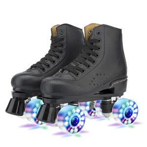 Patines de Ruedas Ajustables con Luces LED de PU para Hombre y Mujer, Patines de 4 Ruedas con Capacidad de 30-40L, Venta al Por Mayor - Product Image 6