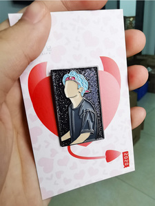 artisanat logo personnalisé fait kpop musique étoile bts <span class=keywords><strong>bp</strong></span> rose clin d'œil doux émail dur épinglette avec support papier carte - Product Image 6