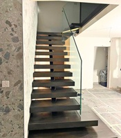 VIKO Minimalisme intérieur moderne avec grande plate-forme et escalier droit mono