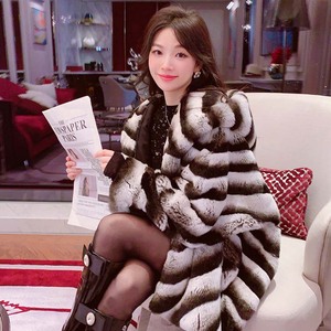 Proveedor chino <span class=keywords><strong>Abrigo</strong></span> <span class=keywords><strong>de</strong></span> invierno largo vintage <span class=keywords><strong>de</strong></span> lujo con capucha para mujer Patrón <span class=keywords><strong>de</strong></span> rayas <span class=keywords><strong>Abrigo</strong></span> <span class=keywords><strong>de</strong></span> <span class=keywords><strong>piel</strong></span> <span class=keywords><strong>de</strong></span> conejo <span class=keywords><strong>de</strong></span> <span class=keywords><strong>nutria</strong></span> - Product Image 1