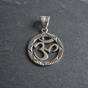 Pendentifs religieux en zircon avec serti clos en alliage - Product Image 2