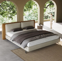 Chambre à coucher de villa haut de gamme minimaliste italienne, lit de luxe léger