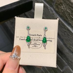 Boucles d'oreilles en argent pur S925 serties de diamants, chalcédoine naturelle en forme de gourde, style luxueux et raffiné, style chinois nouveau, double vert, Fu Lu - Product Image 2