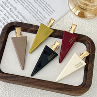 Pinces à cheveux triangulaires géométriques minimalistes en acétate et métal doré, couleurs mélangées, vente en gros, accessoires pour cheveux personnalisables avec logo
