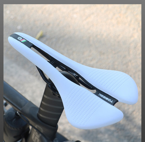 Toseek De Vélo En Gros Vélo de <span class=keywords><strong>Selle</strong></span> <span class=keywords><strong>Banane</strong></span> Siège de Vélo De Montagne En Fiber de Carbone Siège Coussin - Product Image 4