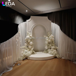 Décor d'événements modernes LEDA, toile de fond en acrylique blanc personnalisée, formes irrégulières, fleurs suspendues, fond pour mariage - Product Image 1