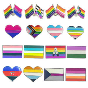 Fábrica de diseño personalizado de Metal regalo en blanco lindo Anime Arco Iris Gay insignia orgullo corazón bandera esmalte Pin Set para <span class=keywords><strong>LGBT</strong></span> Pin de solapa - Product Image 6