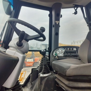รถตักล้อยาง JCB 3CX เครื่องยนต์คัมมินส์ อะไหล่คาวาซากิ น้ำหนัก 14 ตัน 150 กิโลวัตต์ สีเหลือง อุปกรณ์ก่อสร้างมือสอง - Product Image 6
