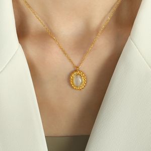 ชุดสร้อยคอจี้รูปไข่สไตล์ฝรั่งเศสสำหรับผู้หญิง ตัวเรือนทอง/เงิน ประดับเพชรแบบฝังขอบ เหมาะสำหรับใส่ทุกวัน เครื่องประดับคุณภาพดี - Product Image 2