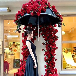 Roses artificielles à tige unique, roses en velours, cascade de fleurs en plastique et soie, haute simulation, accessoires de photographie pour mariage et extérieur - Product Image 3