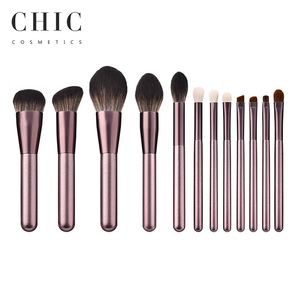 Juego de Brochas de Maquillaje Profesional de 12 Piezas Color Morado Uva de Alta Calidad, Imprescindible en 2024, MCF - Product Image 1