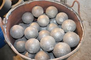 Bola de Molienda de Fundición sin Grietas ni Agujeros, Tamaño 50 mm, Superficie Lisa, Tecnología de Tratamiento Térmico de Alta Gama - Product Image 3