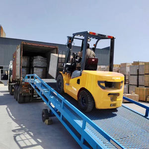 מלגזה הידראולית מדגם CPCD30 של חברת צ'יינה הלי, בעלת כושר נשיאה של 3-5 טון, בעלת תו תקן CE, מנוע בעירה פנימית, הנעה לכל הגלגלים, תורן תלת-שלבי, אחריות לשנה. - Product Image 1