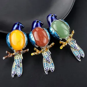 Hot Sale Natural Crystal Parrot Brooch Pendant with Crystal Agate Stone Pin Necklace