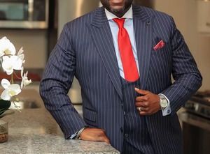 <span class=keywords><strong>Costume</strong></span> 2 pièces rayé <span class=keywords><strong>bleu</strong></span> <span class=keywords><strong>marine</strong></span> <span class=keywords><strong>sur</strong></span> <span class=keywords><strong>mesure</strong></span> pour hommes d'affaires <span class=keywords><strong>costume</strong></span> smoking de mariage formel à fines rayures pour hommes - Product Image 2