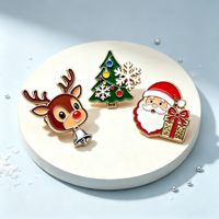 Broche personnalisée en métal, émail dur 3D, imprimée en typographie, thème Noël (Père Noël, sapin), cadeau de fêtes, objet de collection