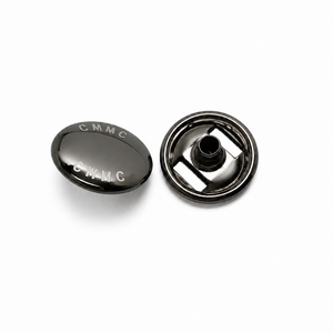 Boutons-pression métalliques personnalisés en alliage de zinc plaqué à chaud avec logo, pour vêtements, avec attaches en 4 parties - Product Image 2