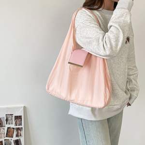 Nouveauté : <span class=keywords><strong>Sac</strong></span> fourre-tout pliable pour le shopping - Compact et spacieux pour les trajets quotidiens, le shopping et les voyages - Product Image 6