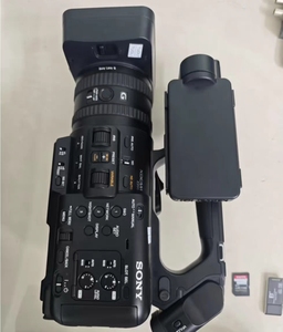 Caméscope portable professionnel d'occasion PXW-Z200 avec intelligence artificielle, caméra vidéo 4K XDCAM pour diffusion et streaming en direct - Product Image 5