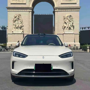 Aito M5 2025 Usato, Versione Extended-Range Ultra 2WD RWD, SUV 5 Porte 5 Posti, Autonomia 1440KM CLTC, 255KM di Autonomia Elettrica, Bianco su Albicocca - Product Image 1