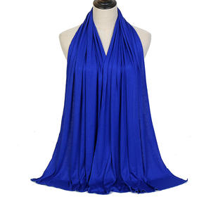 Le plus récent modal uni solide longue Hijab écharpe châles en gros respirant Jersey coton islamique extensible haute qualité coton Hijab - Product Image 4