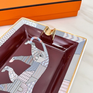 Luxury Square Cigar <b>Ashtray</b> Green Portable Design with Custom Logo for Hotels and Bars Includes Gift Box - Product Image 5
