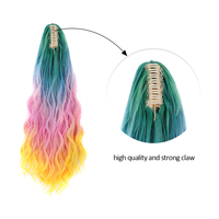Queue de cheval synthétique colorée de 24 pouces, longue, ondulée, avec pince à griffes, extensions de cheveux bouclés et ondulés – Grande Vente