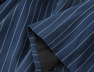 Nuovo <span class=keywords><strong>Blazer</strong></span> da <span class=keywords><strong>Donna</strong></span> Stile Europeo Americano 2026 con Risvolto <span class=keywords><strong>a</strong></span> Strisce Blu Navy e Orlo <span class=keywords><strong>a</strong></span> Balza, Maniche Lunghe Traspiranti - Product Image 3