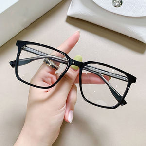 نظارات عصرية مربعة بعدسات مضادة للضوء الأزرق عالية الجودة بإطار TR90 لحجب الضوء الأزرق - Product Image 5