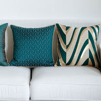 Housse de coussin jacquard à motif géométrique de style américain, enveloppée de dorure, pour canapé de chambre à coucher de luxe personnalisé Innermor, portable et chauffante