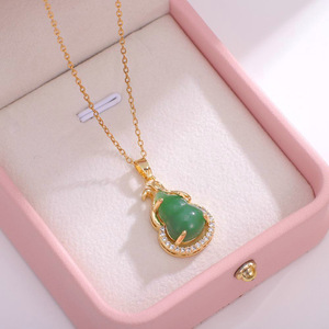 Collier personnalisé en acier inoxydable plaqué <span class=keywords><strong>or</strong></span> 18 carats, bijoux en jade, nouveau pendentif en forme de gourde en jade blanc pour femmes - Product Image 5