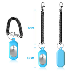 พวงกุญแจคลิกเกอร์ฝึกสุนัข Tian Zhe วัสดุ ABS สีสันสดใส สำหรับฝึกสุนัข พร้อมสายคล้องแบบขดและคลิป - Product Image 4
