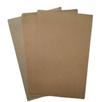 Rouleau de papier kraft brun non blanchi spécial avec fonction anti-frisottis, recyclable pour l'emballage et les boîtes en carton ondulé