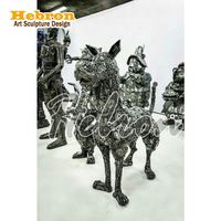 Statue de robot féminin lumineuse grandeur nature personnalisée en usine, sculpture Hajime Sorayama, art métallique, modèle de remise de diplôme, art déco intérieur