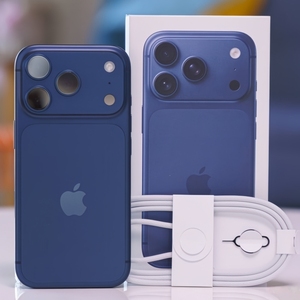 iPhone 17 Pro d'occasion en gros, débloqué d'origine, Grade A+, téléphone portable 5G version globale, reconditionné, smartphone Apple de haute qualité - Product Image 3