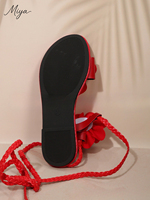 Sandales plates romaines sexy pour femmes, été 2026, rouges, à fleurs 3D, semelle plate en PU, à plusieurs couches de lanières, à lacets, bout ouvert