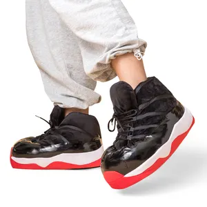 Yetişkin birçok model ortalama boy toptan kapalı ayakkabı peluş Yeezy AJ Sneaker terlik