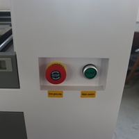 Machine de découpe laser pour décorations de gâteaux en acrylique 4060 avec pompe à air, pompe à eau, lit en nid d'abeille, rail de guidage linéaire haut et bas, porte à passage long