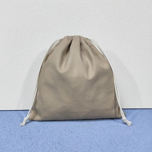 Pochette en toile de coton beige Panda Sew, taille moyenne, avec cordon de serrage, pour emballage cadeau et bijoux - Product Image 2