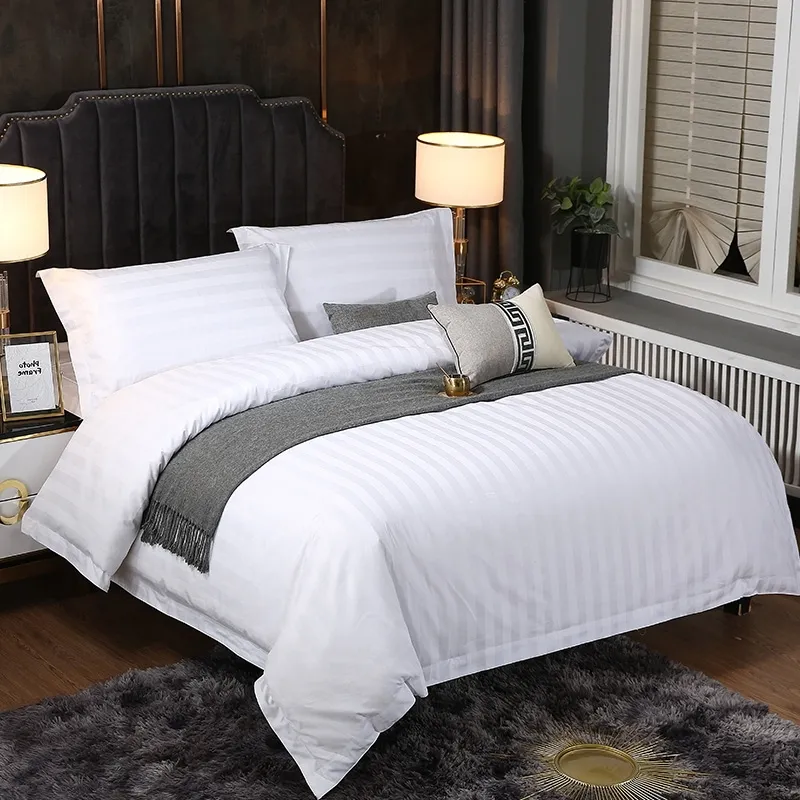 Wholesale Luxury Dubai Hotel Bed Linens Egyptian Cotton Satin Stripe Bedding Set Bed Sheet Set Duvet Cover 100% Cotton