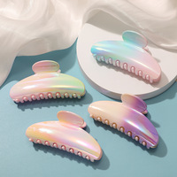 Pince à cheveux en plastique grande taille, légère, faite à la main, avec sequins et rivets, design requin, rose crémeux, pour usage quotidien